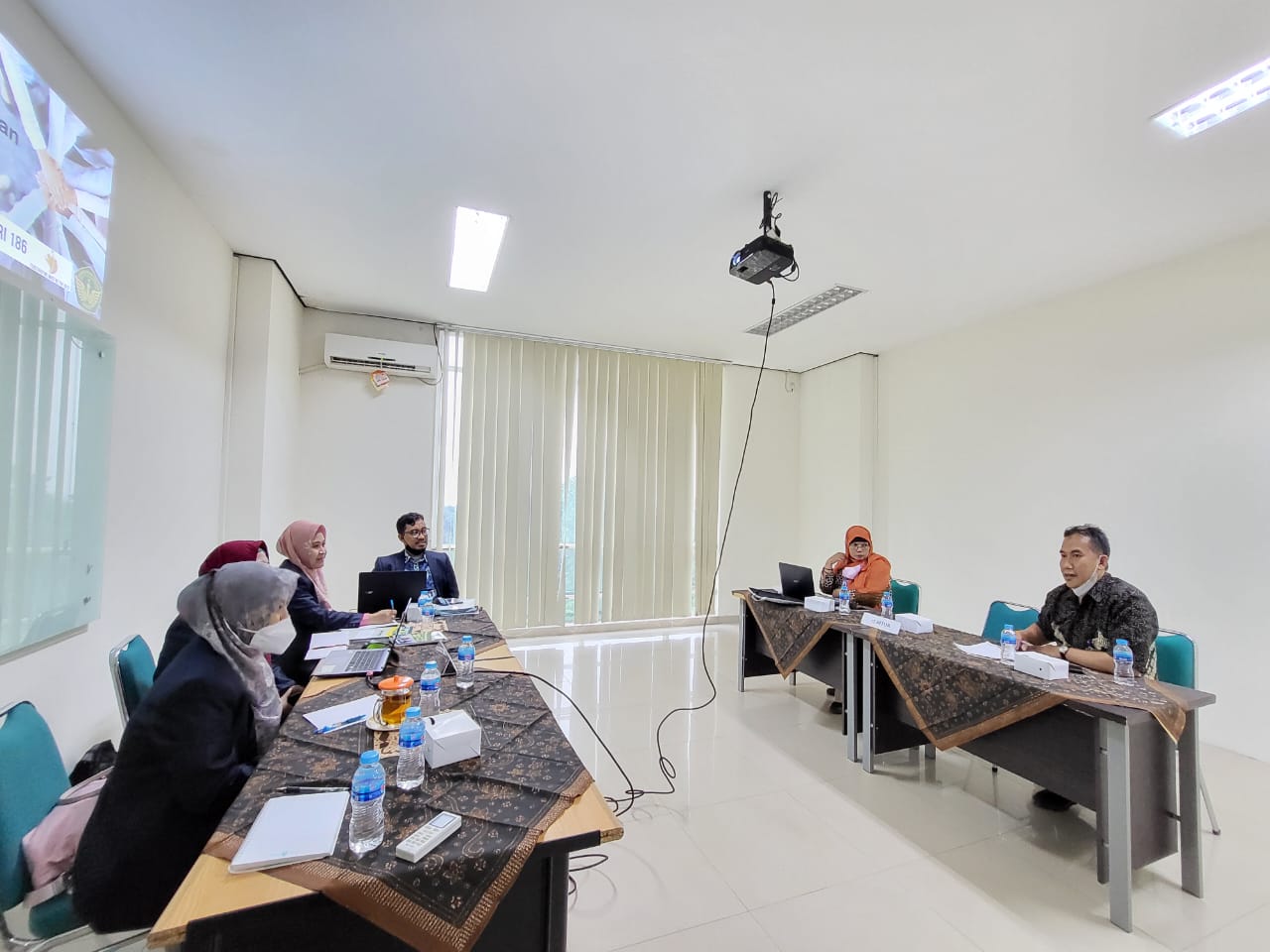 FAI UIKA Bogor Disertifikasi ISO 21001:2018